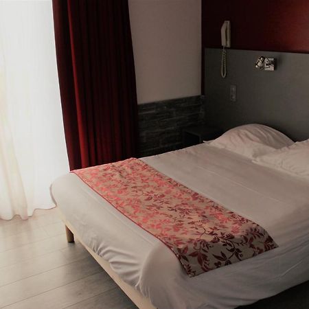 Logis Hotel Restaurant La Vieille Ferme, Macon Nord Sancé Eksteriør bilde