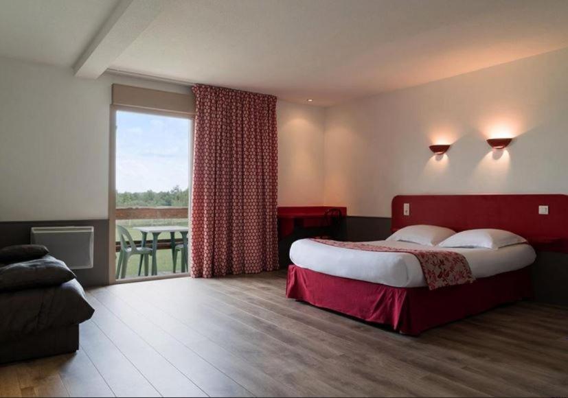 Logis Hotel Restaurant La Vieille Ferme, Macon Nord Sancé Eksteriør bilde