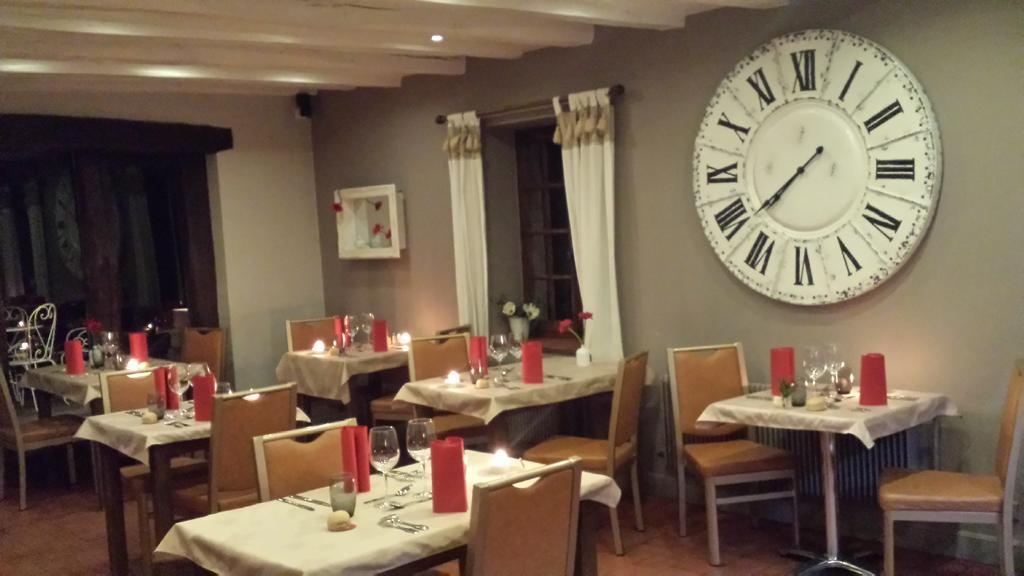 Logis Hotel Restaurant La Vieille Ferme, Macon Nord Sancé Eksteriør bilde