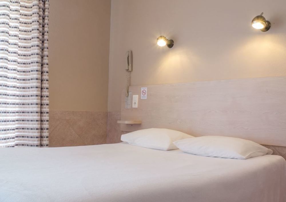 Logis Hotel Restaurant La Vieille Ferme, Macon Nord Sancé Eksteriør bilde